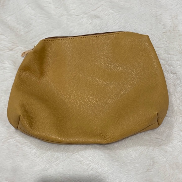 Anthropologie The Joss Elegant Tan Leather Bucket Tote Bag w/ Mini Pouch - Picture 9 of 11